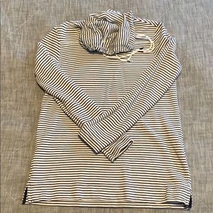 Women’s Vineyard Vines hoodie